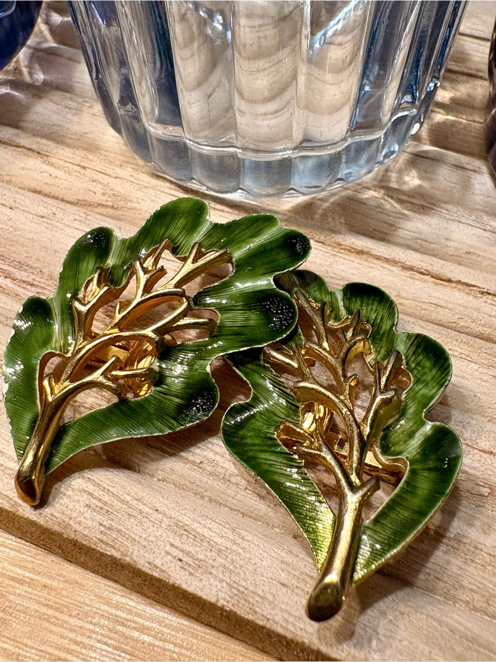 WOW! Stunning Sarah Coventry vintage clip earrings